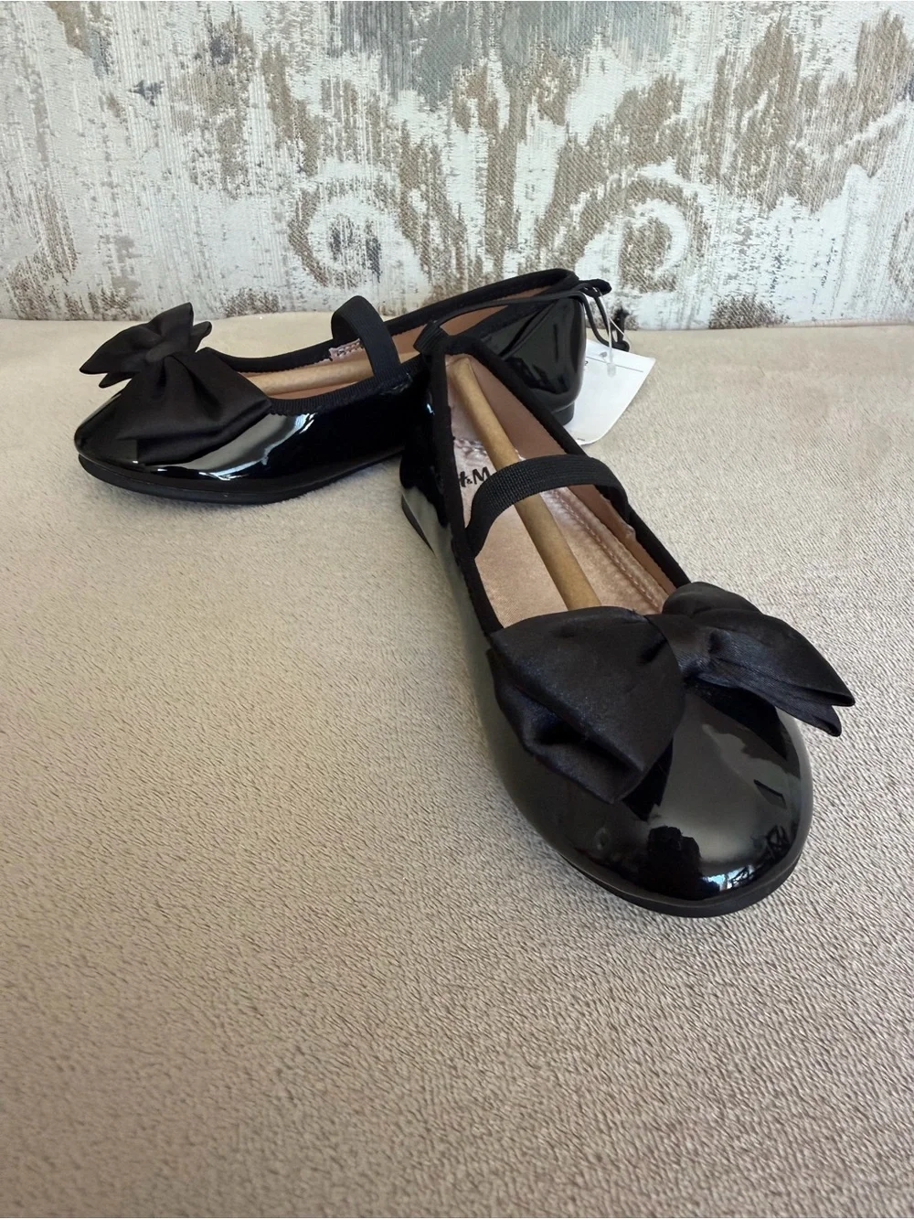 H&M Girls Black Patent Mary Jane Flats with Bow - Ballerina Flats - Size 12
